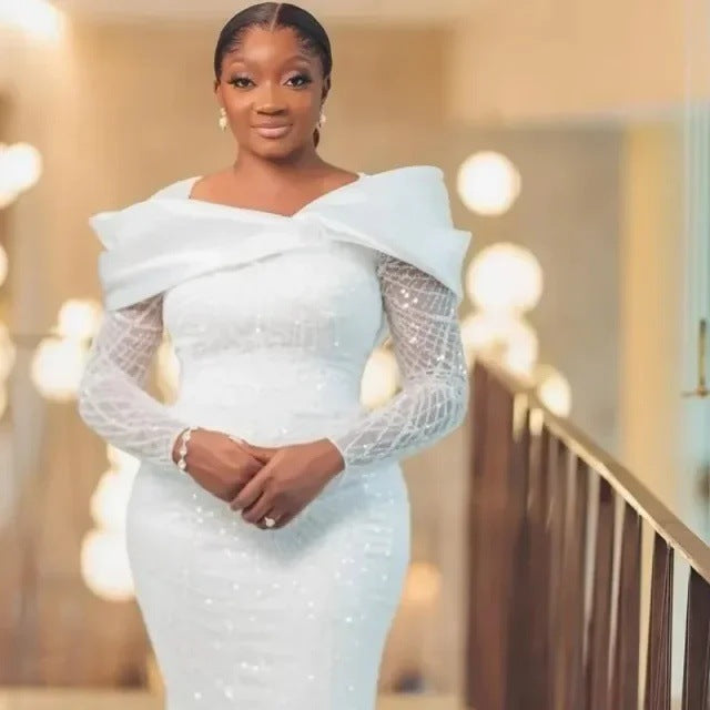Elegant Lace Long-Sleeved Wedding Dress