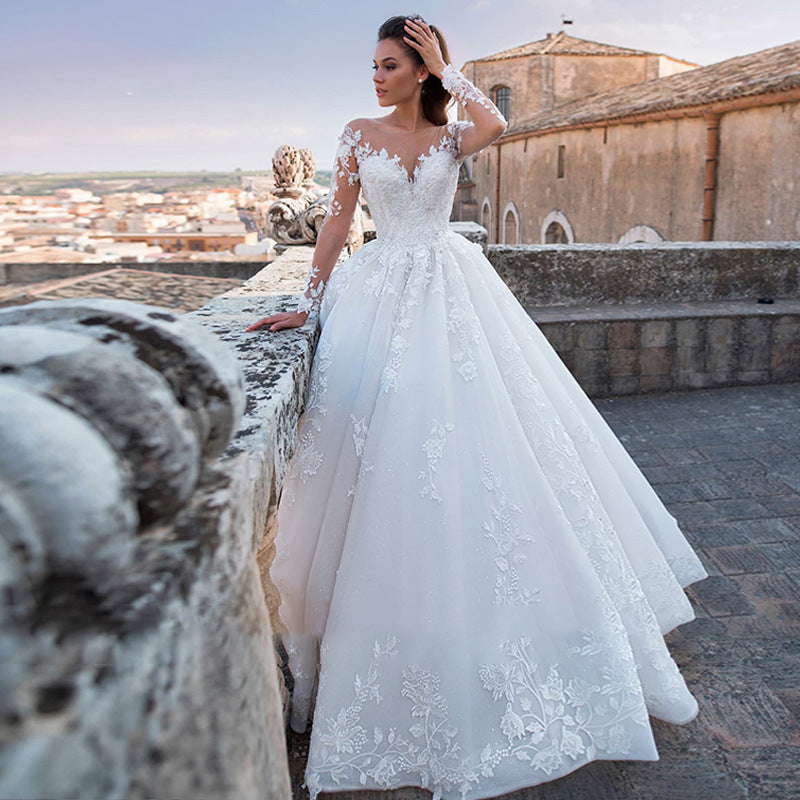 Large tail wedding dress, retro sexy tulle long-sleeved wedding dress