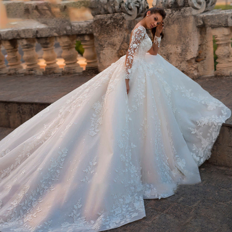 Large tail wedding dress, retro sexy tulle long-sleeved wedding dress