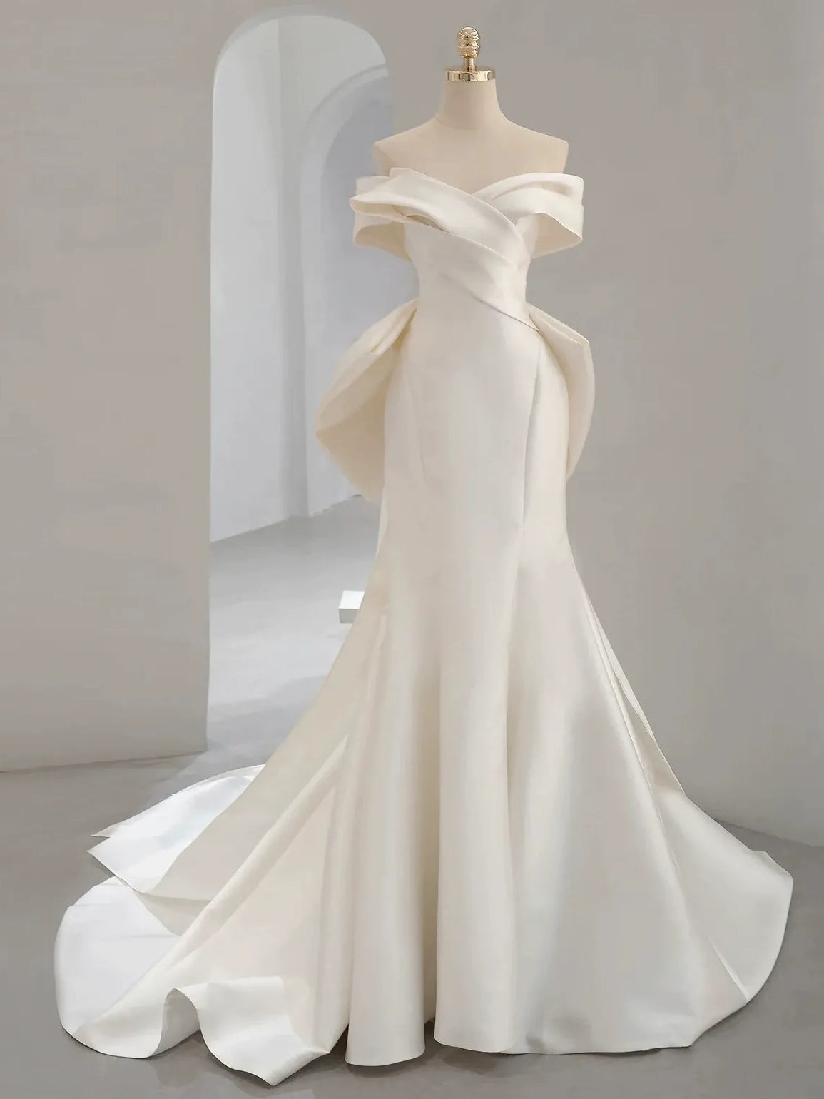 Mermaid Off-the-shoulder Floor-Length Wedding Dresses with Bow