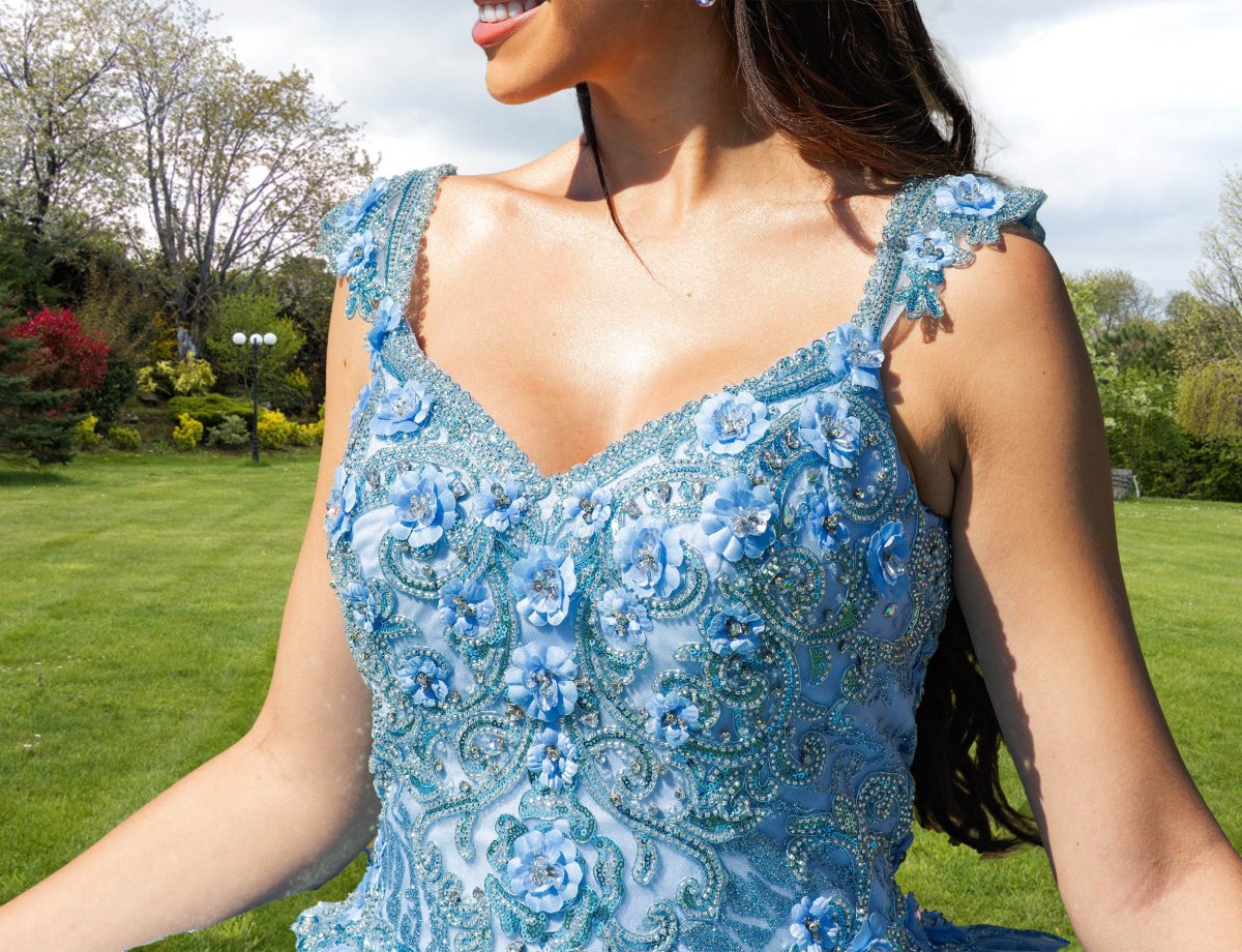Ball Gown Lace V-Neck Sky Blue Quinceanera Dress