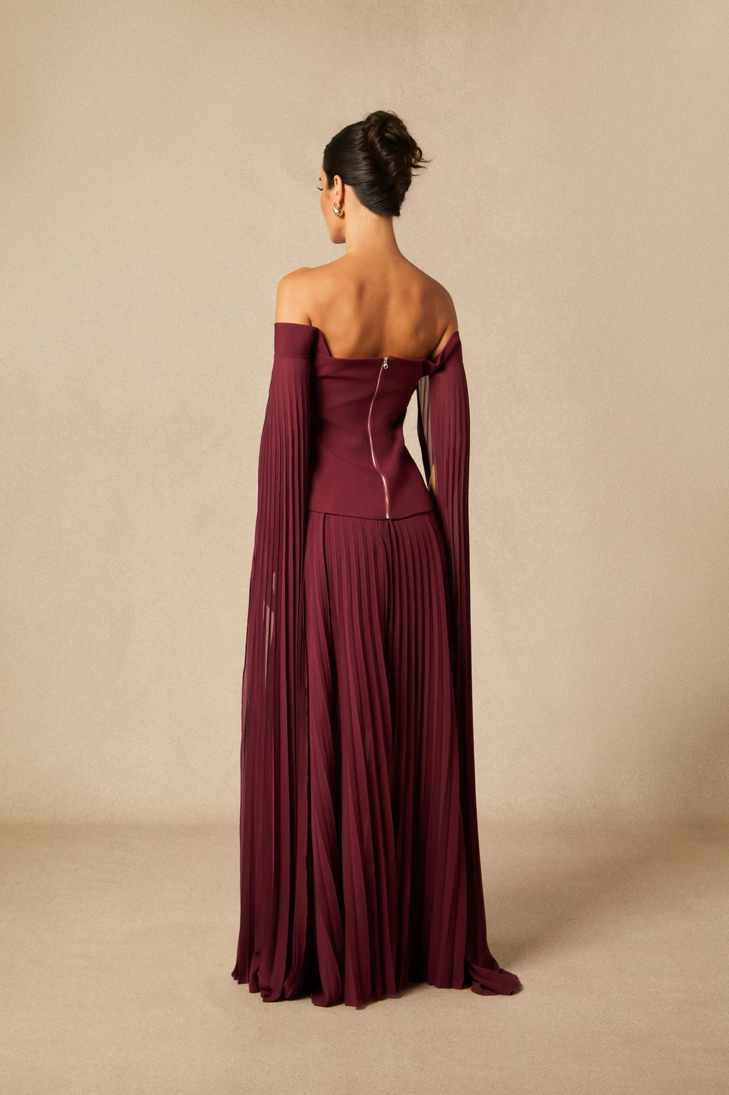 2 Piece Set Off-Shoulder Pleated Chiffon Cape Top & Maxi Skirt