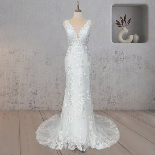 Mermaid Lace Illusion V Neck Sleeveless Backless Wedding Dress
