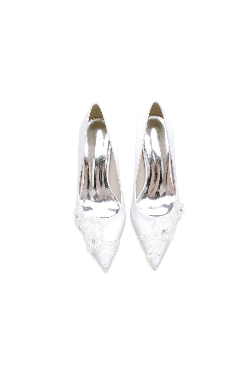 Pointed Toe Low Heels with Lace