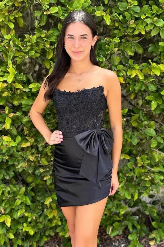 Strapless Appliques Ruched Homecoming Dress with Bow